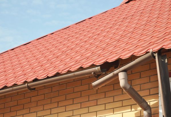 Loose Gutter Repair in Clarkston