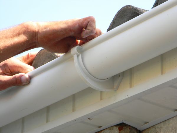 Plastic Gutter Repair in Clarkston